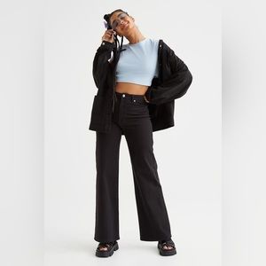 H&M Wide High Waist Ankle Length Jeans in Black